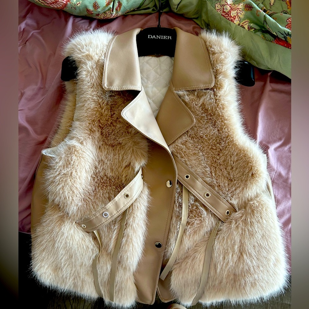 Women's Tan Fur Vest